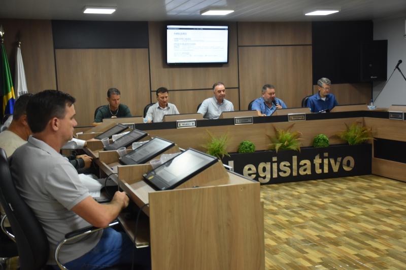 Câmara realizará duas sessões nesta segunda (18). Pauta conta também com indicações de Jovens Vereadores